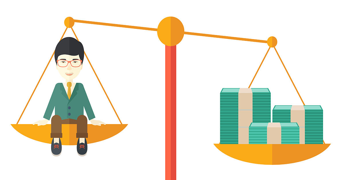 Die Illustration zeigt eine große Waage, in der linken Waagschale sitzt ein Mann, in der rechten Waagschale, die sich nach unten neigt und somit die linke Waagschale nach oben hebt, liegen Geldbündel | Immobilienfinanzierung