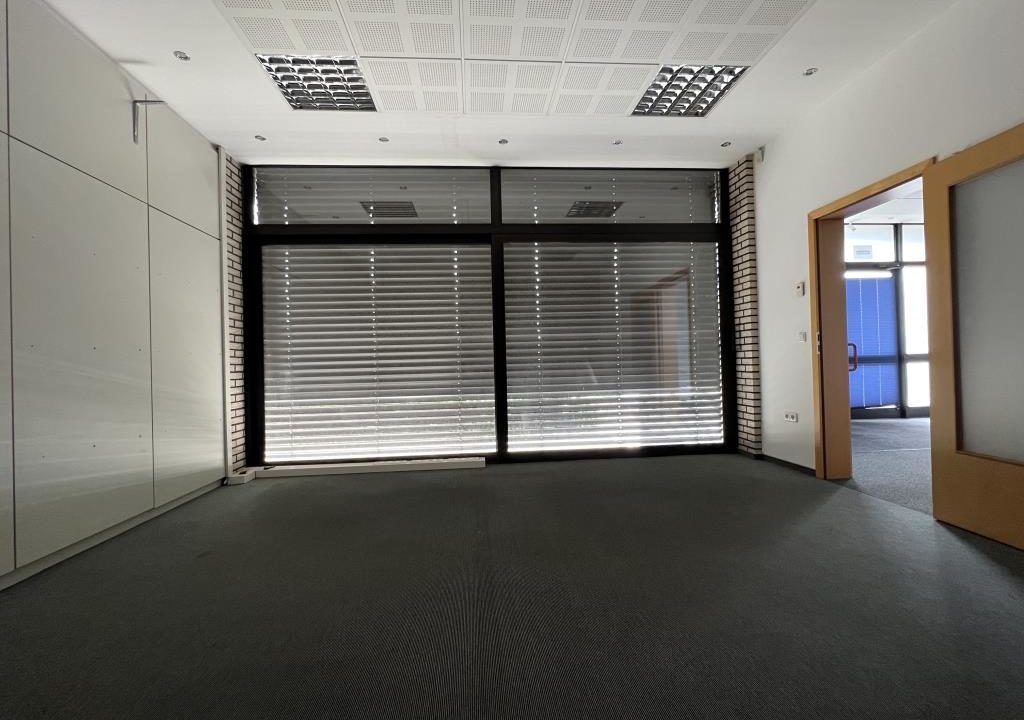 Büro 1