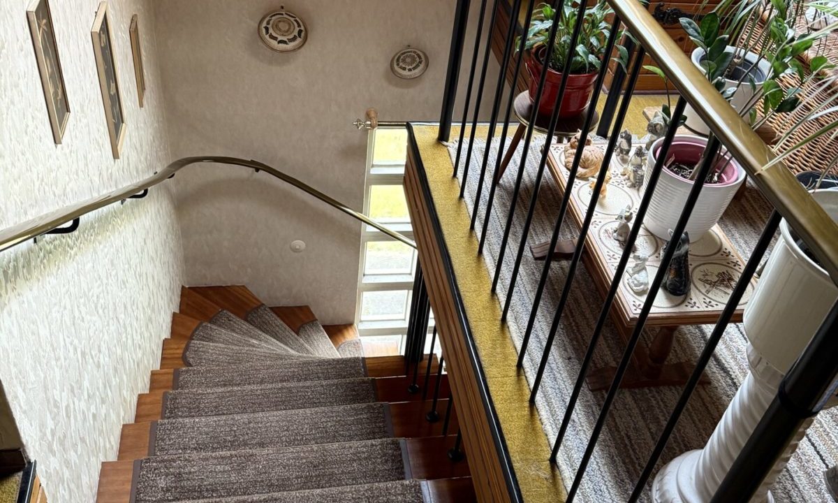 Treppe ins EG