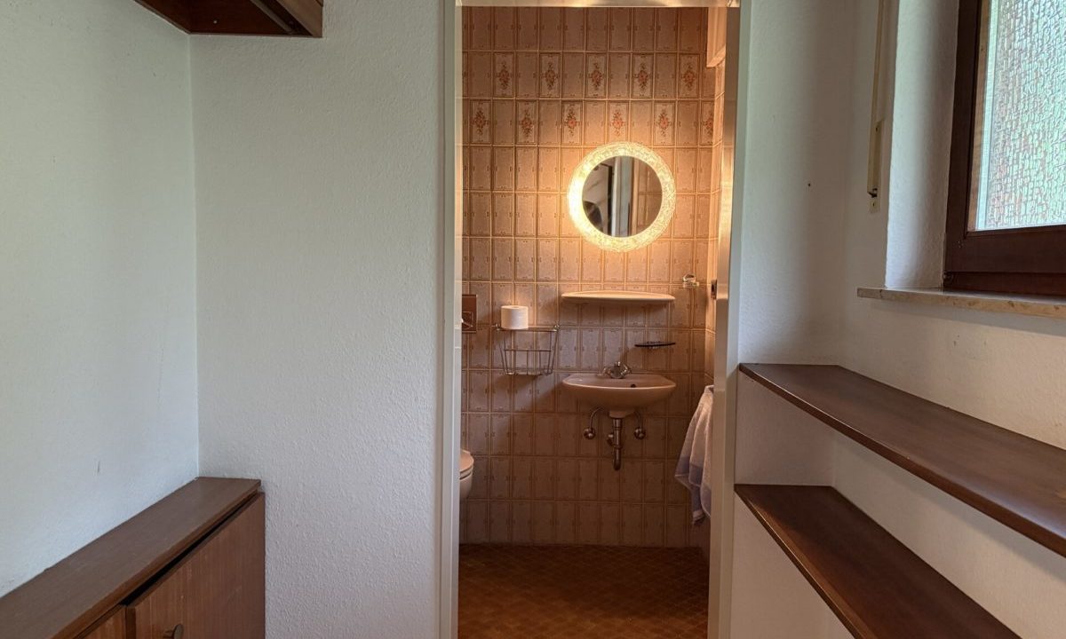 EG GästeWC Garderobe
